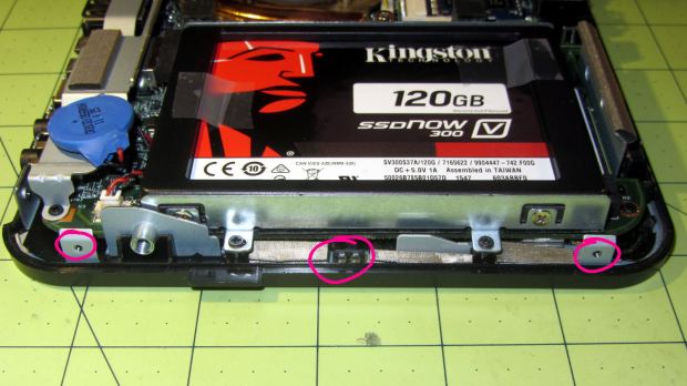 Lenovo Q150 - case latch screws - bottom