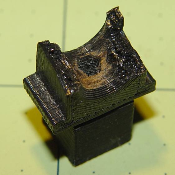 Sienna hood rod pivot - PLA fracture