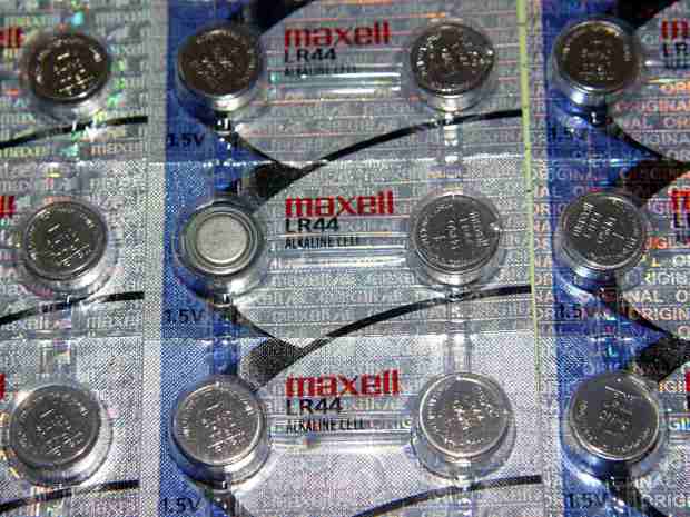 Maxell LR44 cells - flipped cell