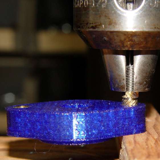 Noval socket - installing knurled insert