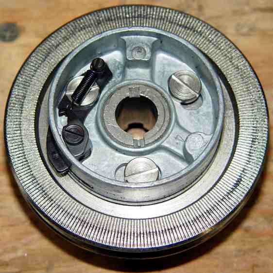 Kenmore 158.17032 - Handwheel clutch assembly