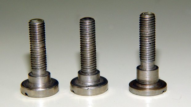 Kenmore 158.17032 - Handwheel clutch screws