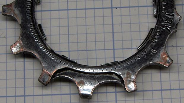 Sprocket with broken teeth - cracked teeth