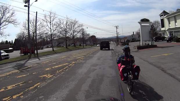 Rt 44 at 695 - H2 Overtaking - front camera - 0369