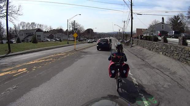 Rt 44 at 695 - H2 Overtaking - front camera - 0697