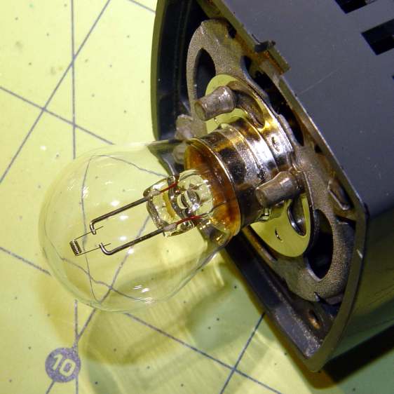 Microscope Illuminator - 1460X bulb - detail