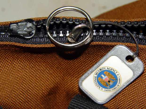 Belt Pack Zipper - missing tab and latch