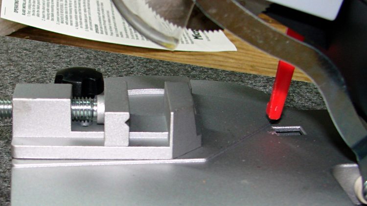 Micro-Mark Cutoff Saw - vise side view
