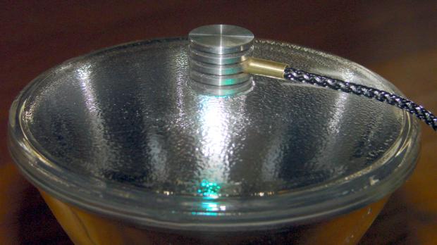 Reflector floodlight - finned LED holder