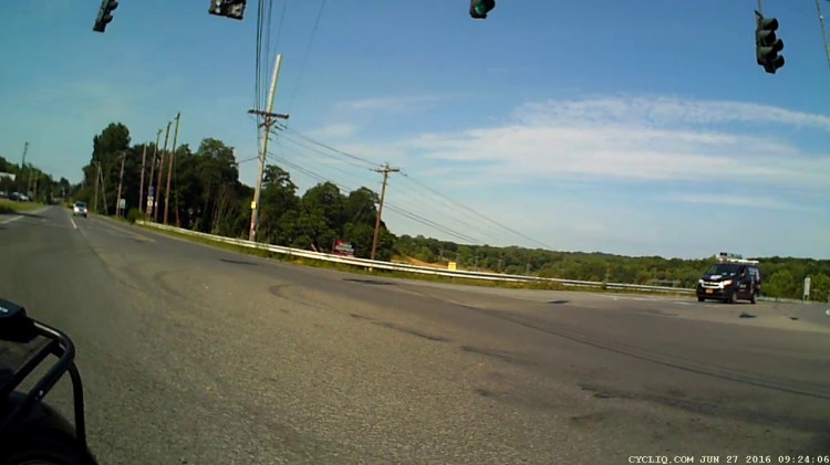 Jackson at New Hackensack - Signal Timing 2016-06-27 - 13 s - rear