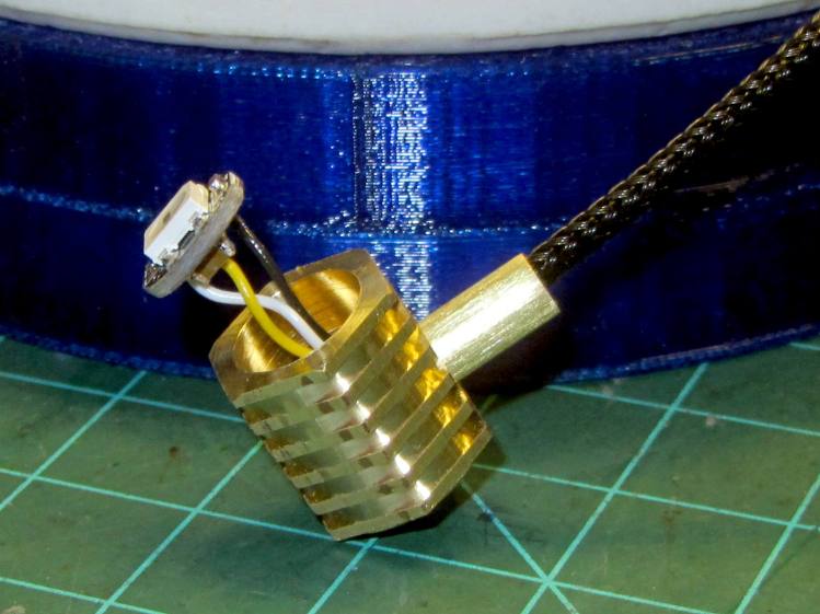 Halogen bulb brass cap - wiring