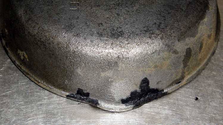 Cast iron pan electrolysis - 2 hours