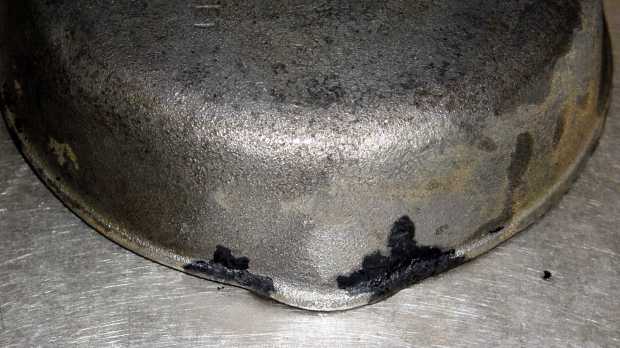 Cast iron pan electrolysis - 2 hours