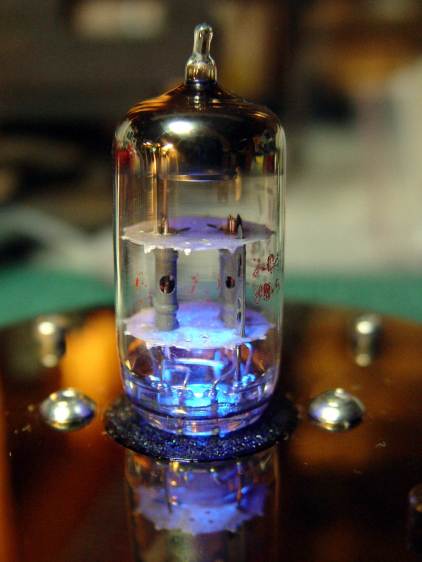 Noval tube on platter - button-head screws