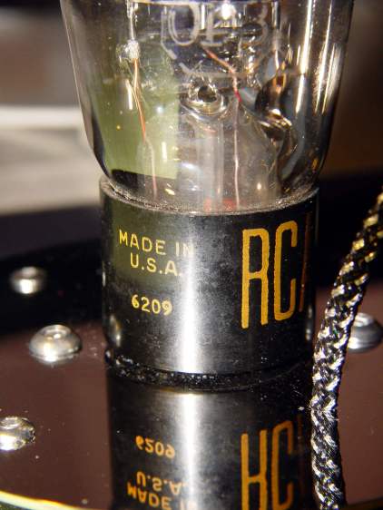 0D3 Octal - 25 mm socket OD in platter