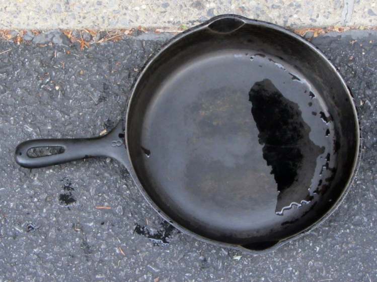 Wagner cast iron skillet - before - top