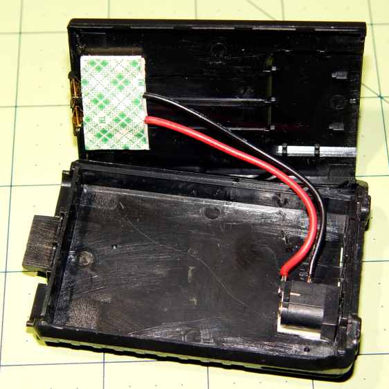 Baofeng Battery Eliminator - rewired interior