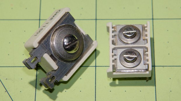 Mica trimmer capacitors