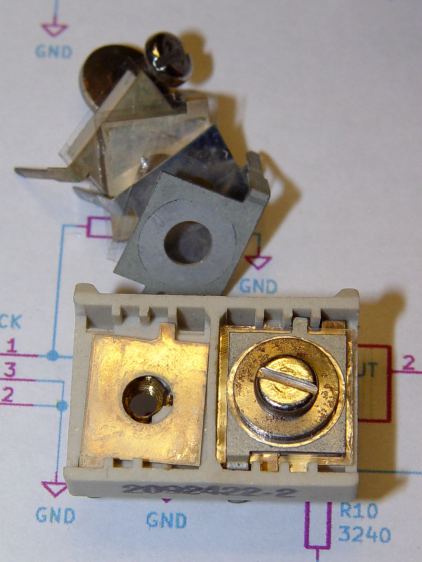 Mica compression capacitor - 700 pF disassembled