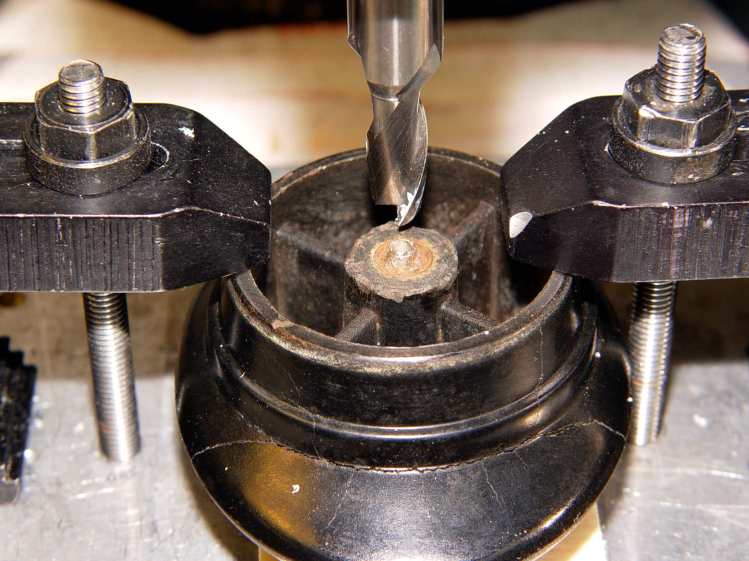 CKC Pot Lid - precarious clamping