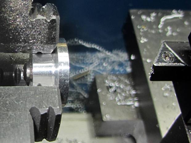 Screw cutting fixture - in use