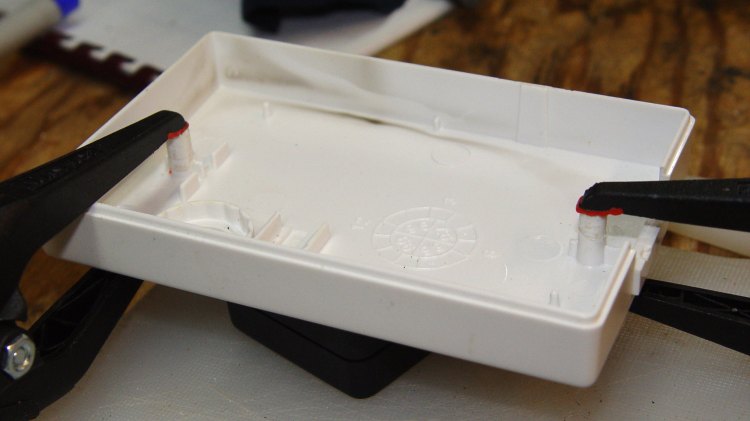 HD501 X10 Transceiver - plastic boss assembly