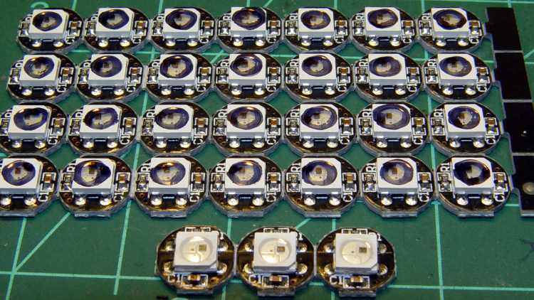 WS2812 LEDs - leak test