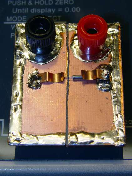 AT26 crystal capacitance fixture - Cpar detail
