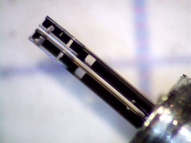 Quartz resonator - detail