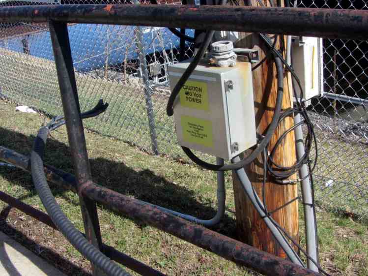 Caution 480 Volt Power