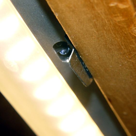 Under-cabinet light - IR sensor mirror