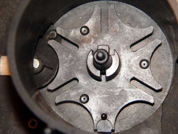 HP7475A Carousel - cam engaging