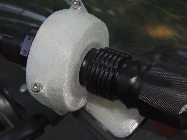 Tour Easy Fairing Flashlight Mount - front detail