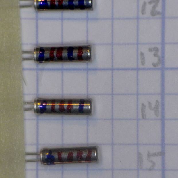 Binary marked AT26 Quartz Resonators