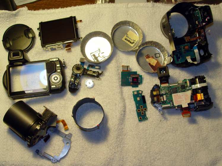 DSC-H5 - disassembled
