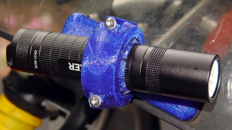 Flashlight Mount - LC40 - finger ball - side