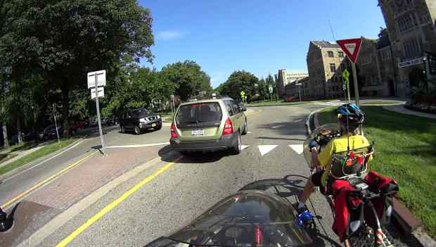 Raymond Avenue - Passing at Main Gate 1 - 2017-08-31