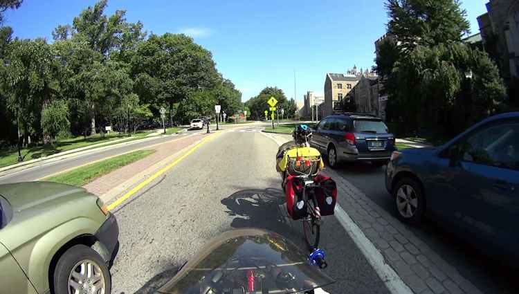 Raymond Avenue - Passing at Main Gate 2 - 2017-08-31