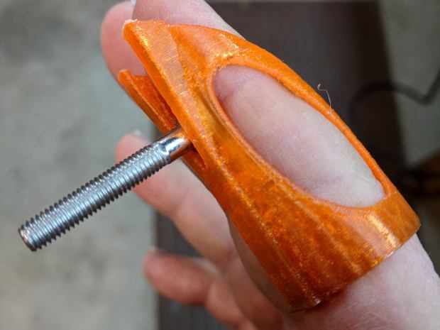 Finger Wrench