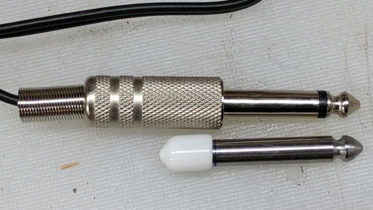 Tattoo power supply - dummy switch plug