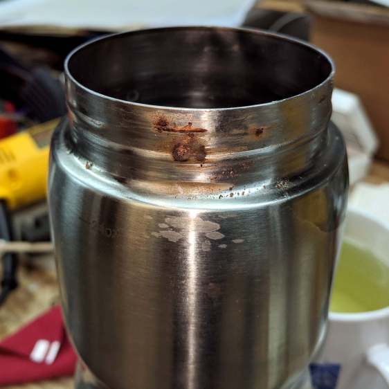 Stainless steel water bottle - rust