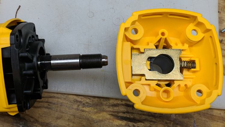 DW660 - nose cap interior