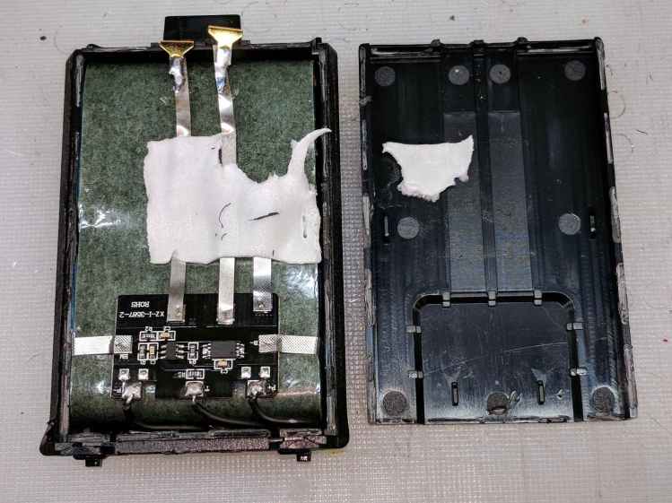 Baofeng BL-5 battery pack - innards