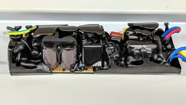 Electronic ballast - interior A