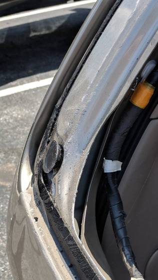 Sienna - rear window locating stud