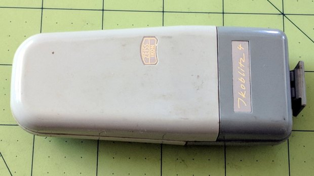 Zeiss Ikon Ikoblitz 4 - front