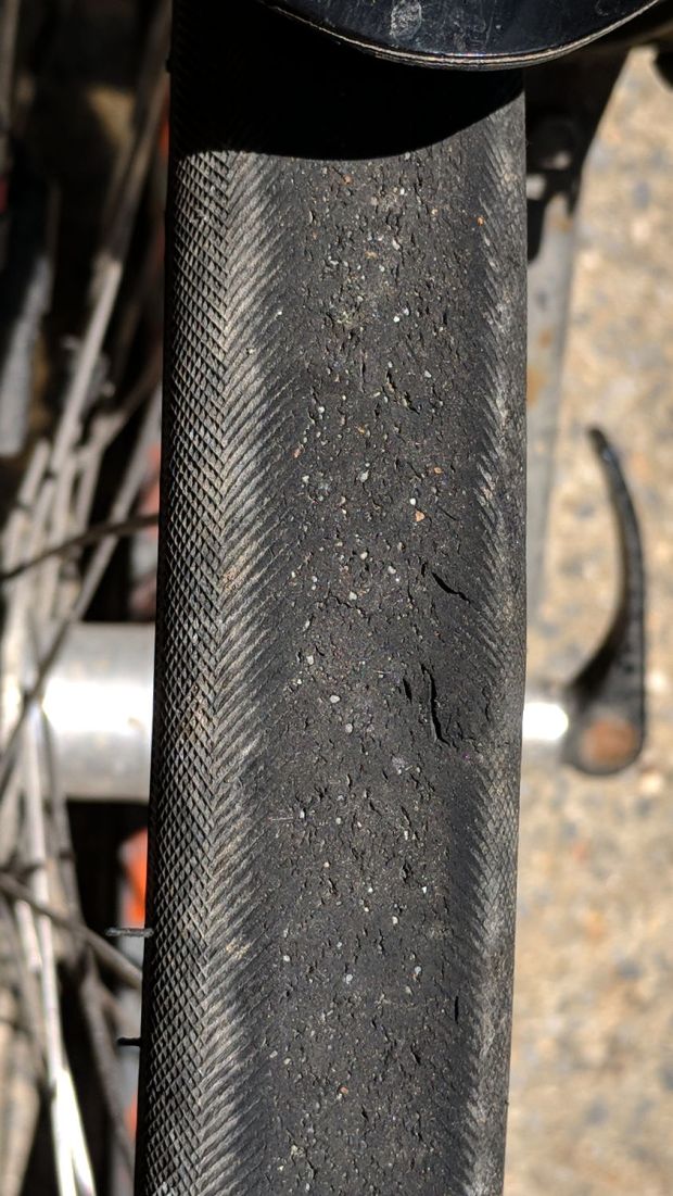 Primo Comet gash - tread view