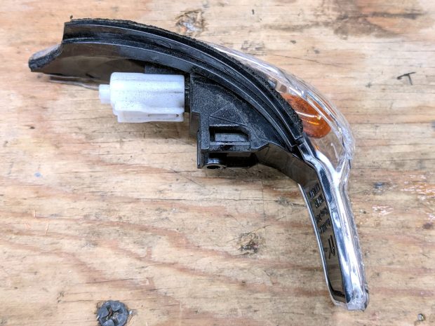 Car mirror - turn signal