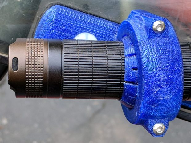 Anker LC40 Flashlight - Anodizing fade