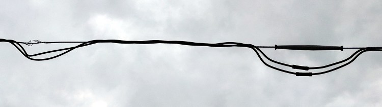 Damaged neutral and splice - over Redondo near pole 62859